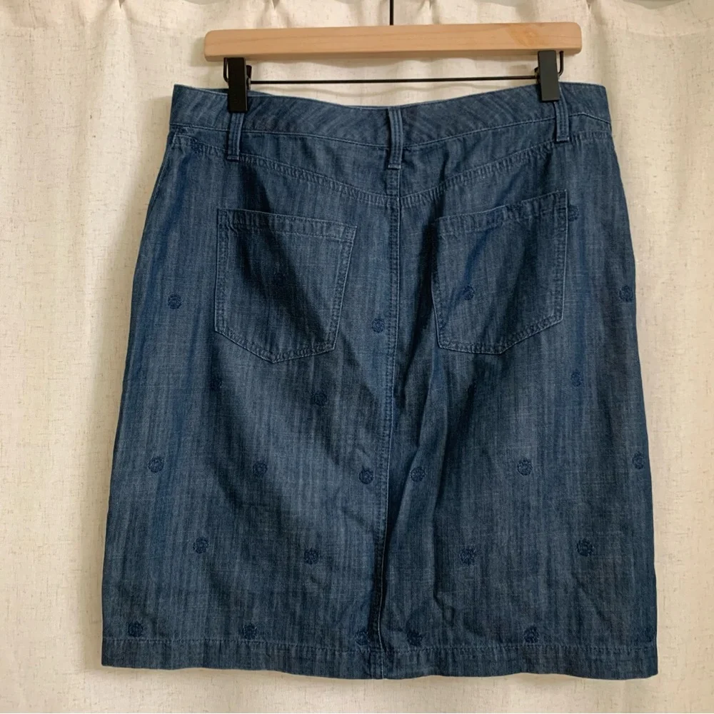 Talbots Lightweight Embroidered Denim Pencil Skirt 8 - Picture 2 of 5
